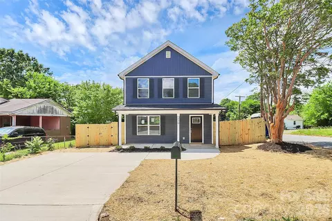 18 4th Ave, Hickory, NC 28602
