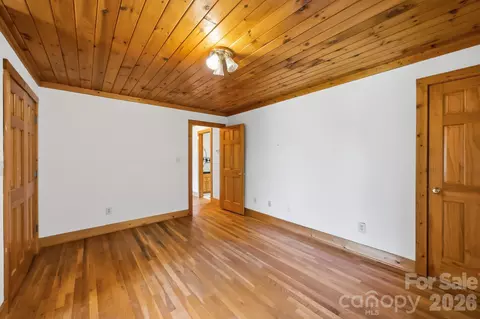 Bedroom - 1130 Beamguard Rd, Clover, SC 29710 photo 3 of 5