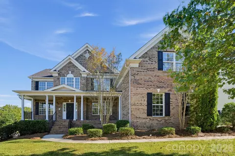 7703 Pleasant Valley Dr, Harrisburg, NC 28075