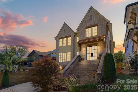 630 Ashworth Rd, Charlotte, NC 28211