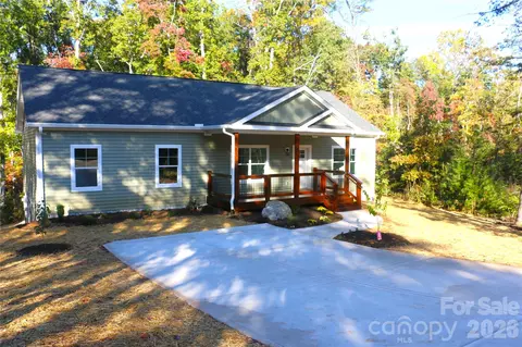 210 Rocky Mount Dr, Lake Lure, NC 28746