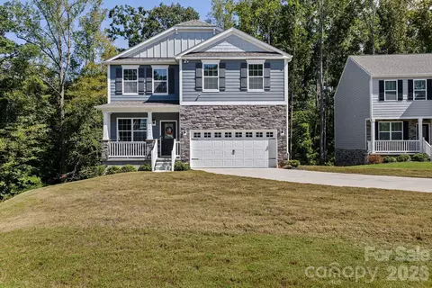 3741 Stanley Creek Dr, Mount Holly, NC 28120