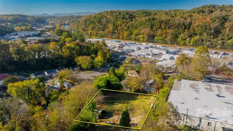 15 South Ln, Asheville, NC 28804
