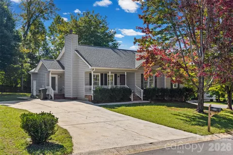 800 Thistledown Dr, Rock Hill, SC 29730