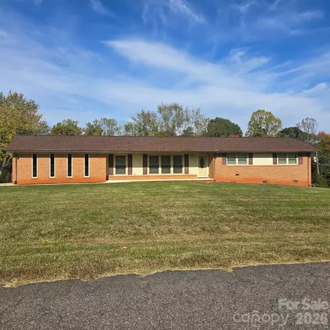 123 Northmont Dr, Statesville, NC 28625