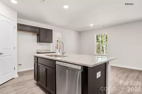 Kitchen - 1699 Evans Dr, Lancaster, SC 29720 photo 3 of 5