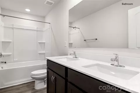 Bath - 1699 Evans Dr, Lancaster, SC 29720 photo 4 of 5