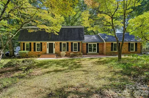 4820 Golfview Ct, Mint Hill, NC 28227