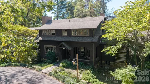 40 Canterbury N Rd N, Asheville, NC 28801