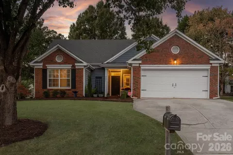 9301 Lindahi Ln, Charlotte, NC 28277