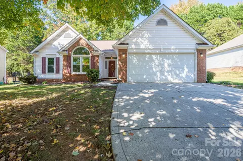 137 Citation Dr, Mooresville, NC 28117