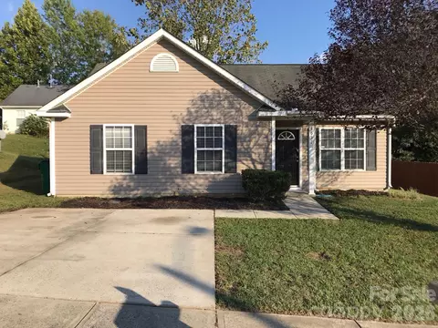 4631 Palm Breeze Ln, Charlotte, NC 28208