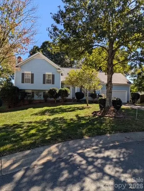 216 Blackberry Ln, Mooresville, NC 28117