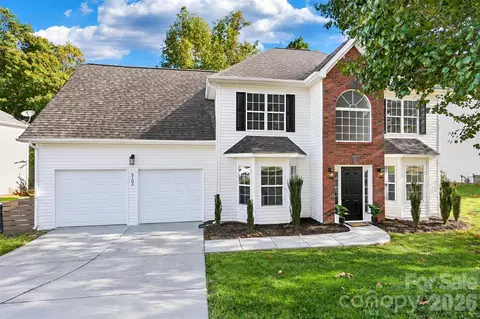 5102 Eagle Creek Dr, Charlotte, NC 28269