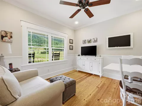 227 Black Bear Cv, Clyde, NC 28721 photo 7