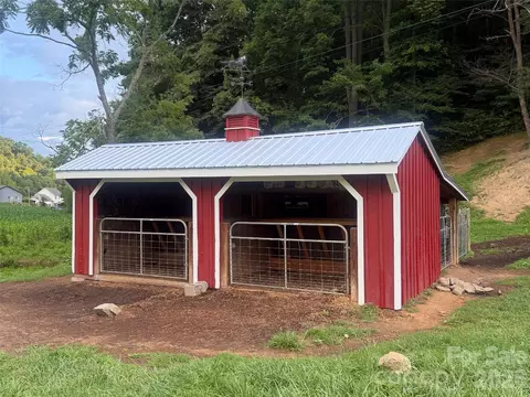 227 Black Bear Cv, Clyde, NC 28721 photo 44