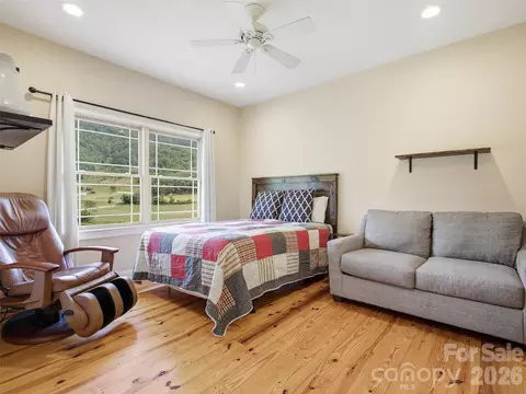 227 Black Bear Cv, Clyde, NC 28721 photo 25