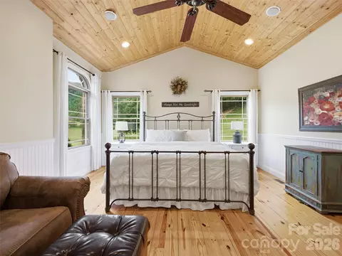 227 Black Bear Cv, Clyde, NC 28721 photo 14