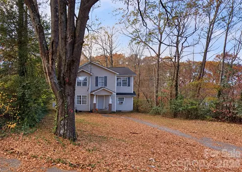 3829 Sally Ln, Charlotte, NC 28227