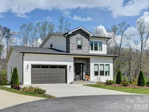 18 Sagewood Dr, Candler, NC 28715