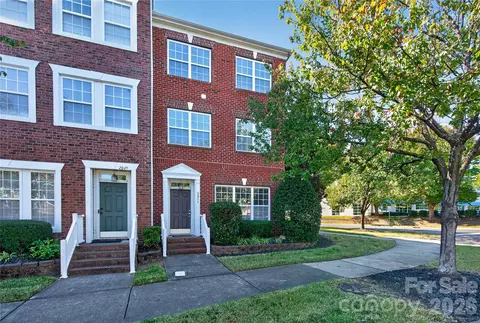 2053 Cambridge Beltway Dr, Charlotte, NC 28273