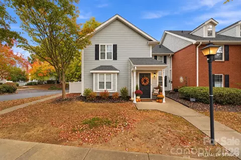 9401 Vicksburg Park Ct, Charlotte, NC 28210