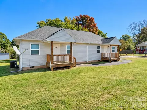 Alexander Street, Statesville, NC 28677