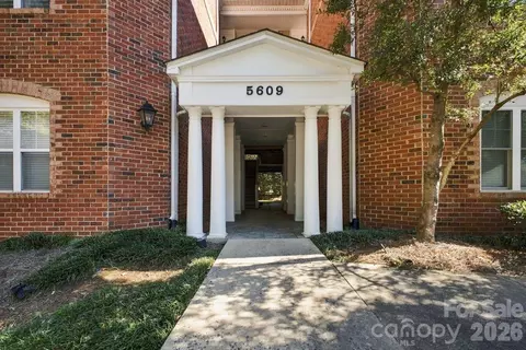 5609 Fairview 5 Rd #5, Charlotte, NC 28209
