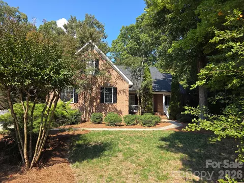 40255 Falconcrest Ln, New London, NC 28127