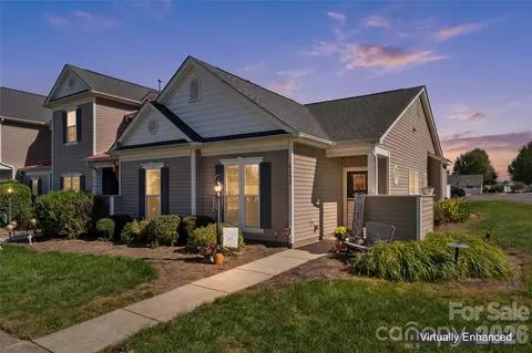 6313 Harrisburg Plz, Harrisburg, NC 28075