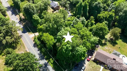 14 Arbor Dr, Lexington, NC 27292