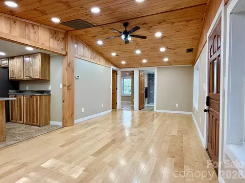 Living - 105 Painter St, Sylva, NC 28779 photo 4 of 4