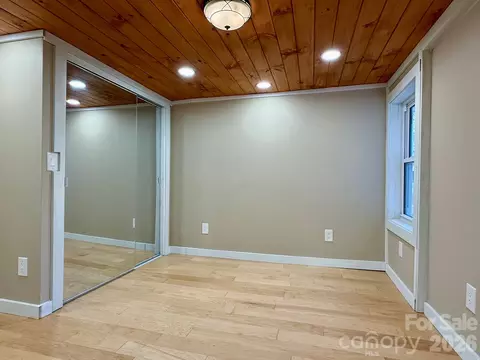 Bedroom - 105 Painter St, Sylva, NC 28779 photo 3 of 5