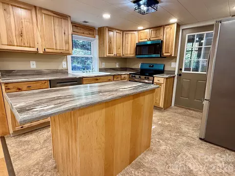 Kitchen - 105 Painter St, Sylva, NC 28779 photo 6 of 6
