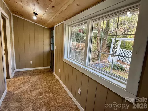 Exterior - 105 Painter St, Sylva, NC 28779 photo 5 of 10