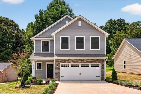 202 Tribune Dr, Charlotte, NC 28214
