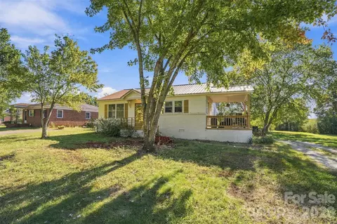 1612 Hawfield Rd, Charlotte, NC 28214
