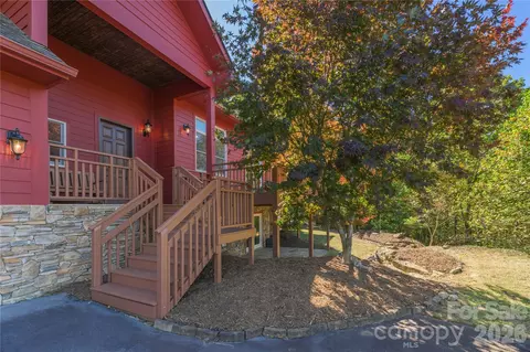 1341 Double Knob Dr, Arden, NC 28704