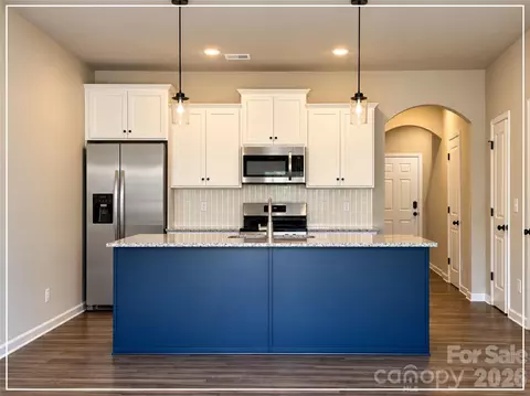 5917 Wallace Ave, Charlotte, NC 28212