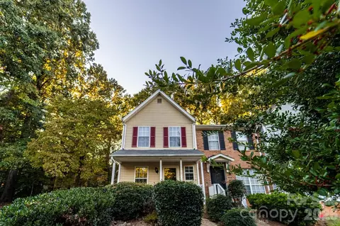 6418 Windsor Gate Ln, Charlotte, NC 28215