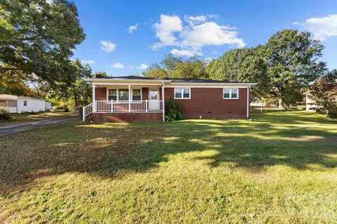 188 Ferry Rd, Forest City, NC 28043