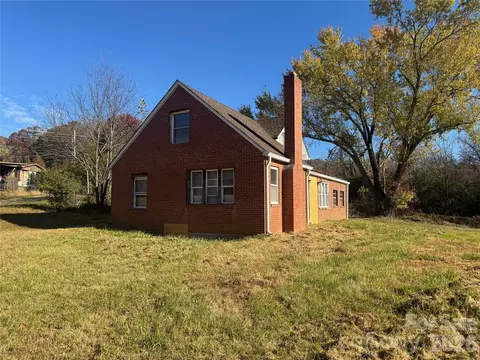 102 Ransom Rd, Clyde, NC 28721 photo 2
