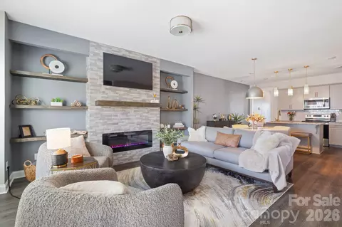 42 Walnut Springs 17d Dr #17D, Asheville, NC 28804