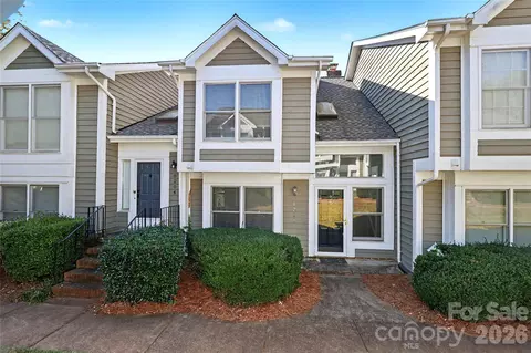 8206 Legare Ct, Charlotte, NC 28210