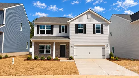 8929 Sawyer Run Ct, Charlotte, NC 28215