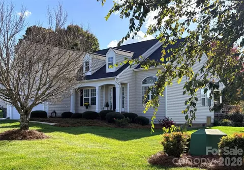 261 Brook Glen Dr, Mooresville, NC 28115