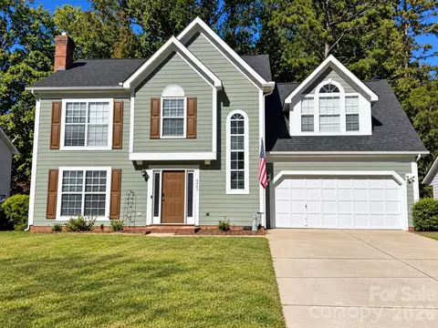 9307 Lake Spring Ave, Charlotte, NC 28216