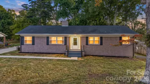 841 7th Se St SE, Hickory, NC 28602