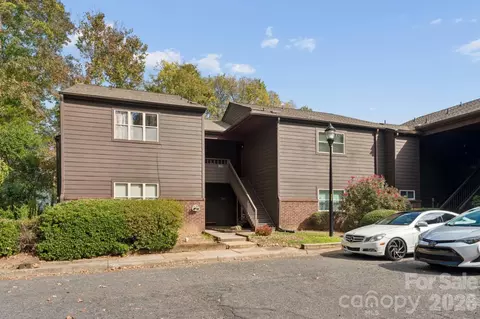 8015 Cedar Glen Dr, Charlotte, NC 28212