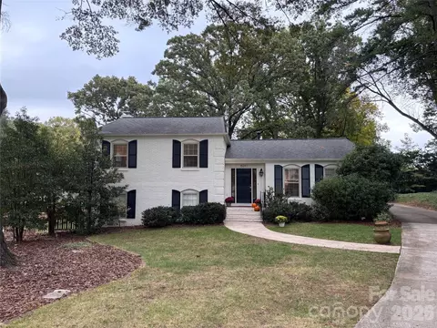 6247 Heritage Pl, Charlotte, NC 28210